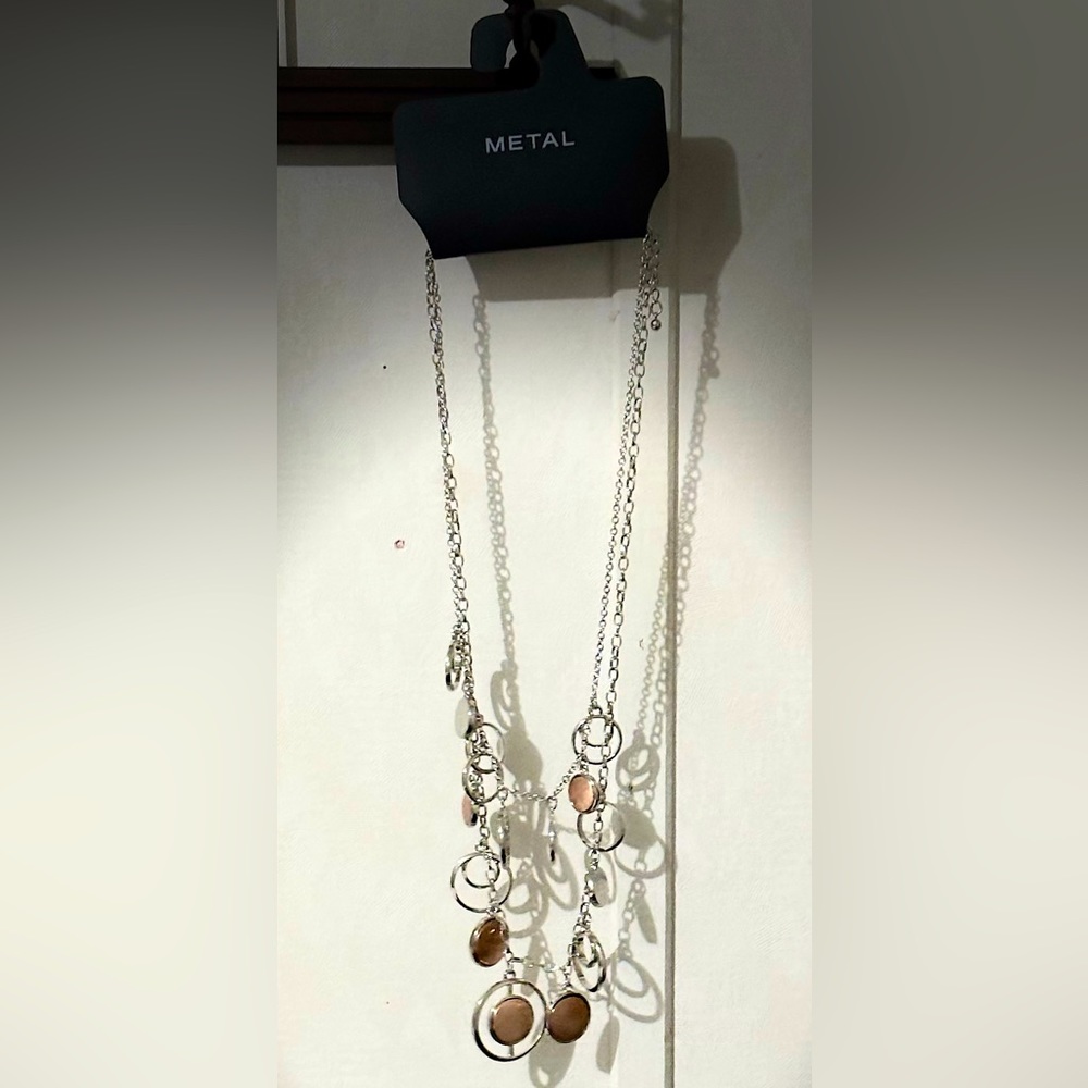 NWT!!! Metal multi circle charms two layer necklace